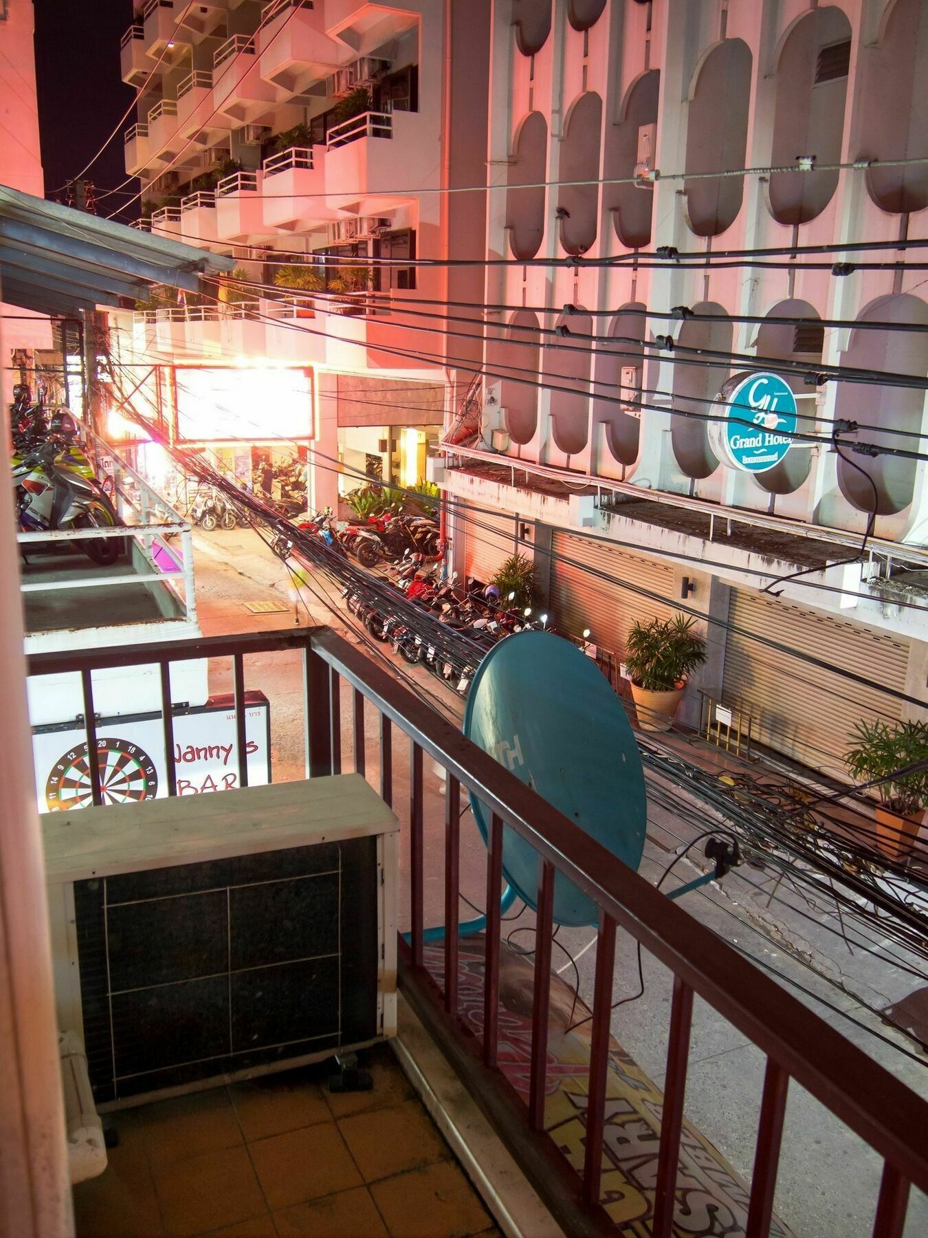 Secrets Hotel Pattaya Dış mekan fotoğraf